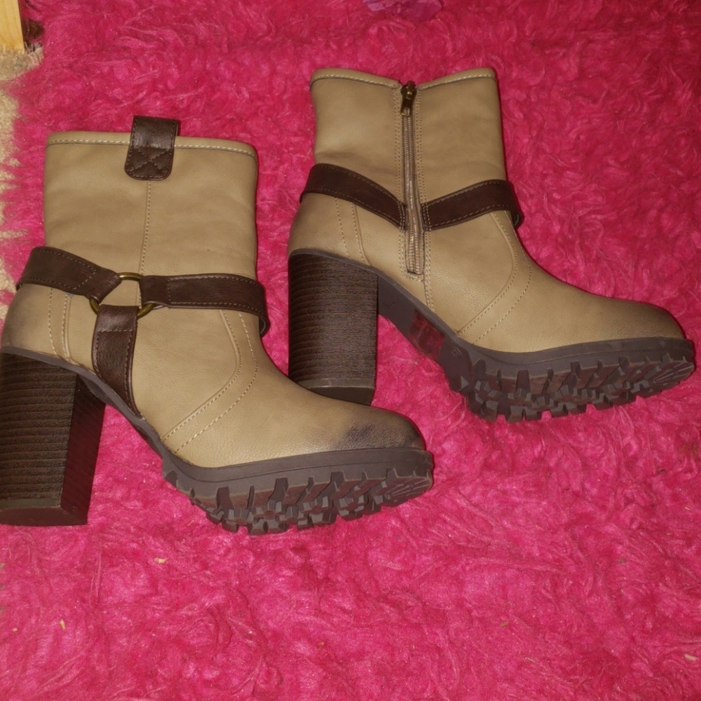 To small - Picture 3 of 3